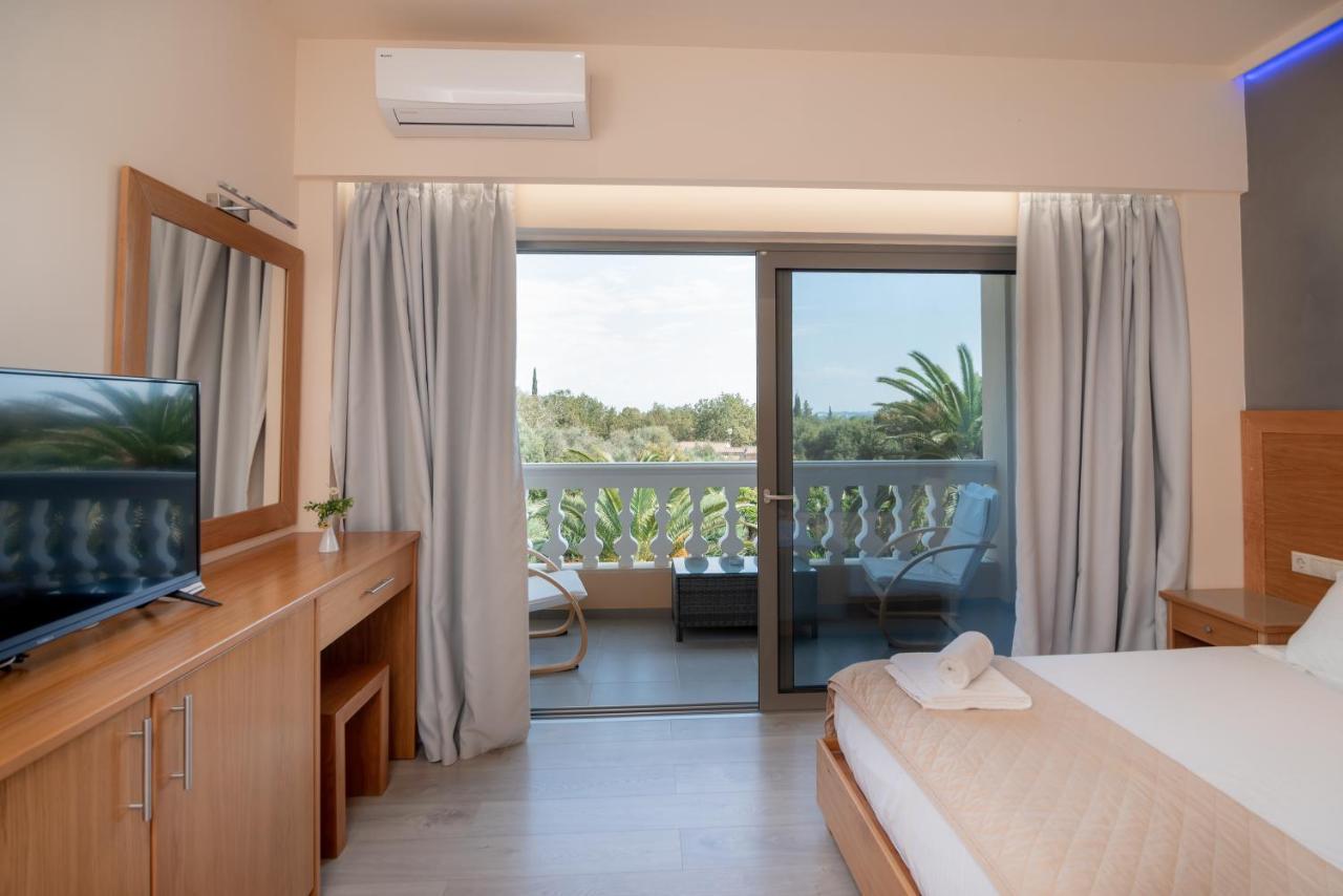 גאוביה Fiori Hotel מראה חיצוני תמונה