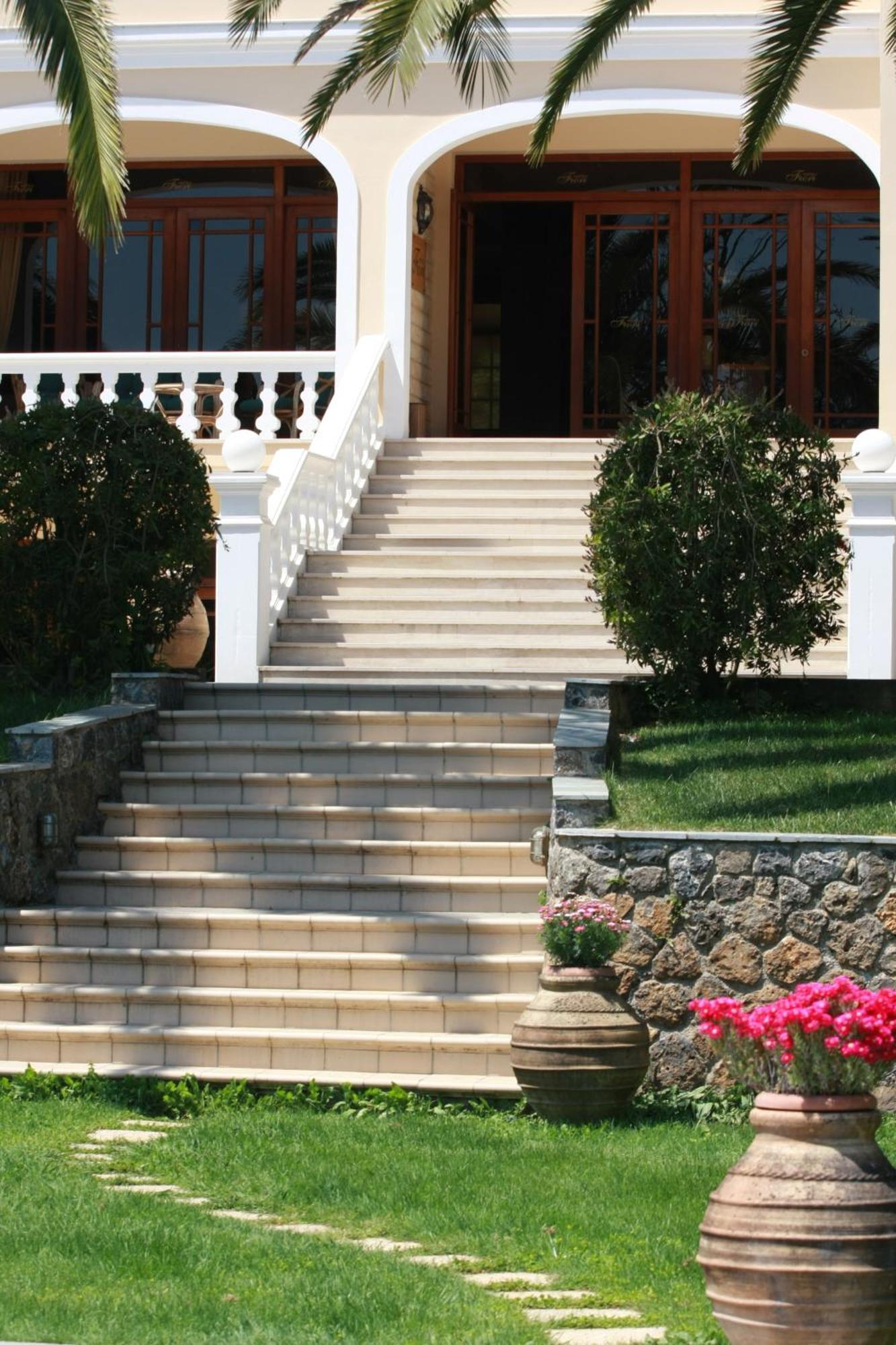 גאוביה Fiori Hotel מראה חיצוני תמונה