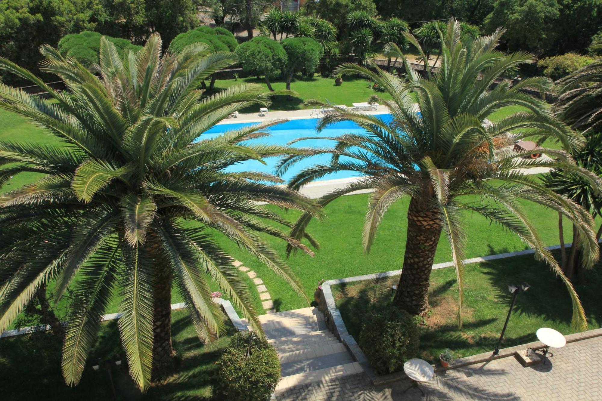 גאוביה Fiori Hotel מראה חיצוני תמונה