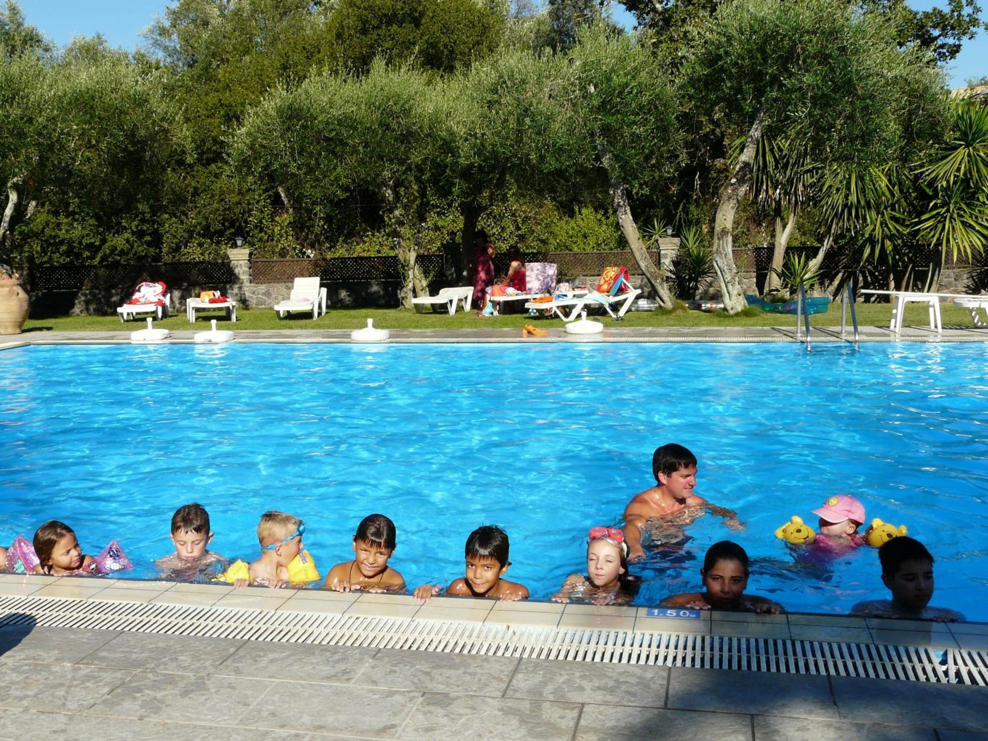 גאוביה Fiori Hotel מראה חיצוני תמונה