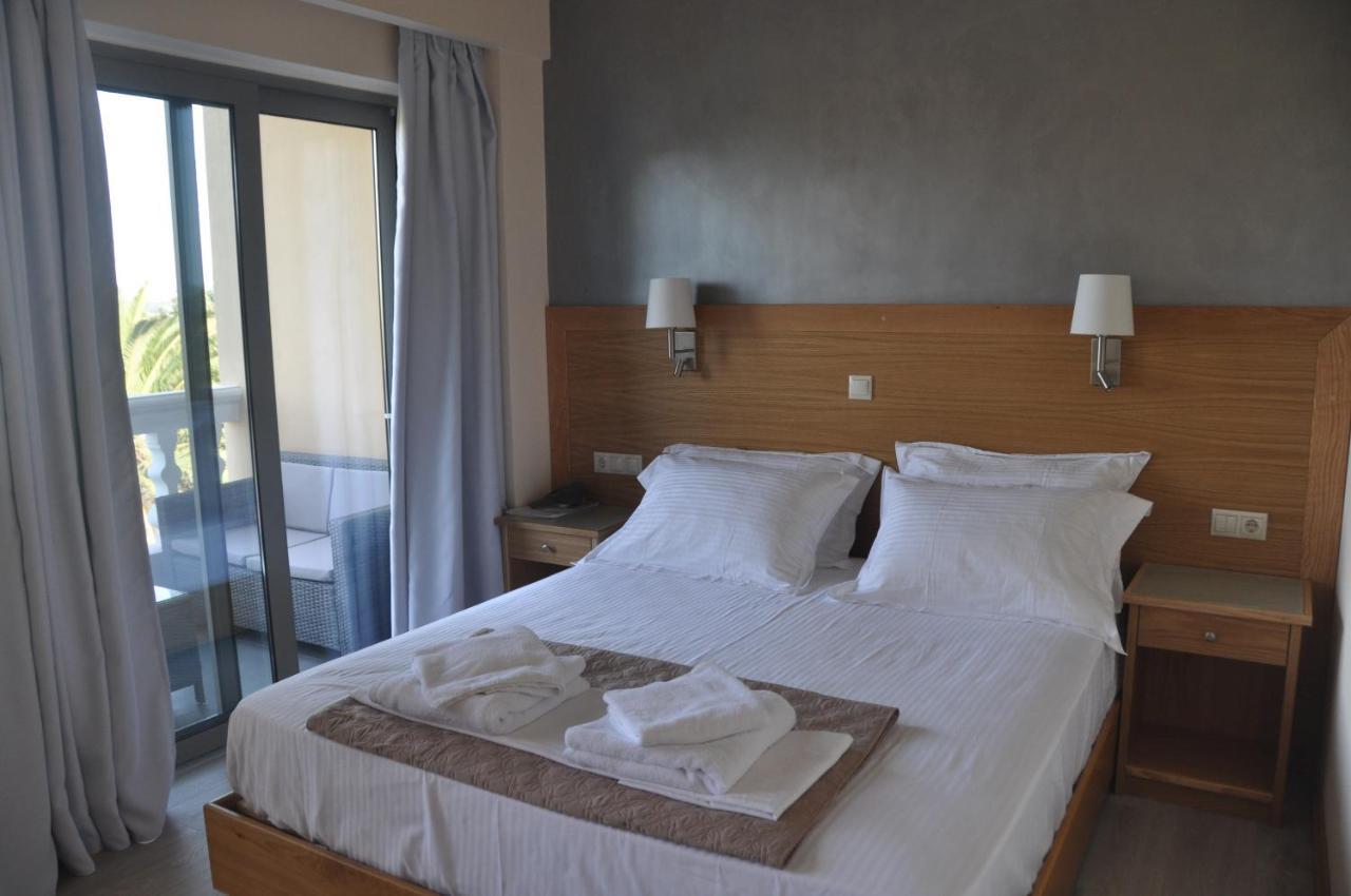גאוביה Fiori Hotel מראה חיצוני תמונה