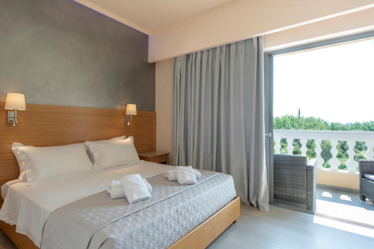 גאוביה Fiori Hotel מראה חיצוני תמונה